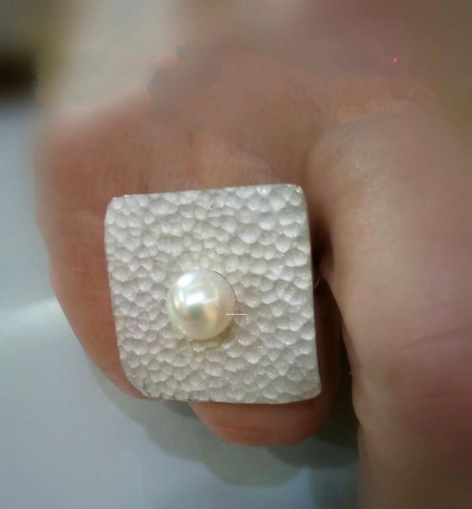 Cocktail ring