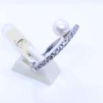 Sortija con perla y 16 diamantes