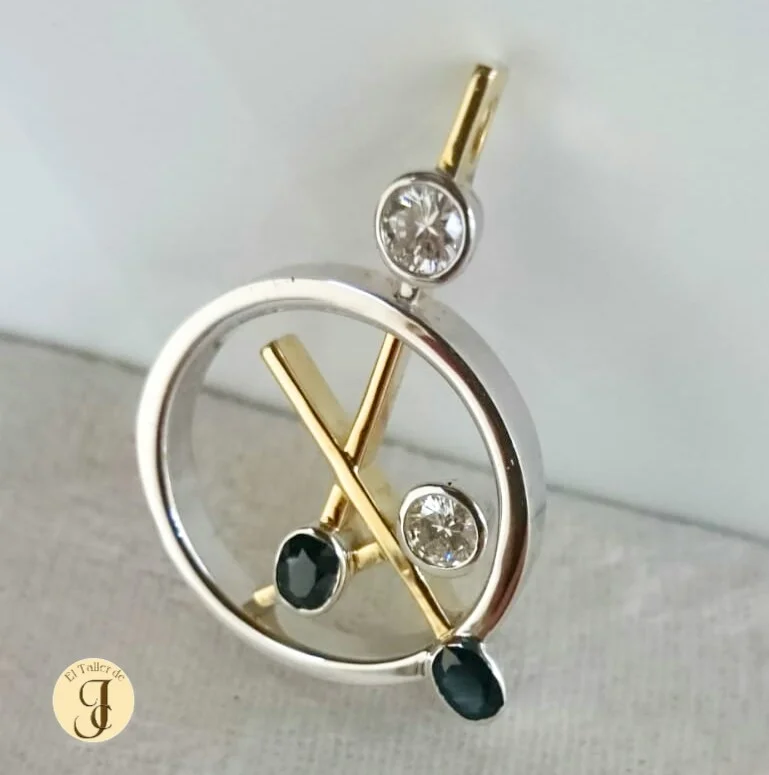 Colgante-bi-color-oro-zafiro-diamante