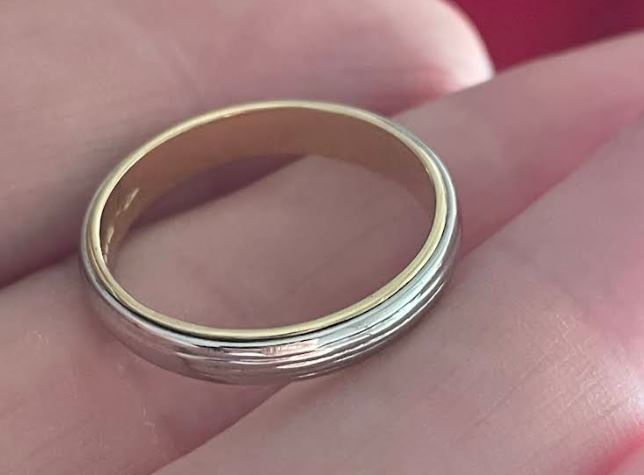 Wedding band like new after reszing