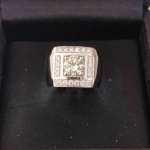 anillo oro blanco diamantes